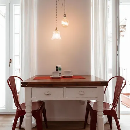 Mercanti Modern Flat - Balcony - Centro Apartment Turin