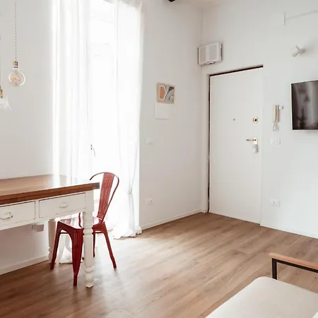 Apartment Mercanti Modern Flat - Balcony - Centro