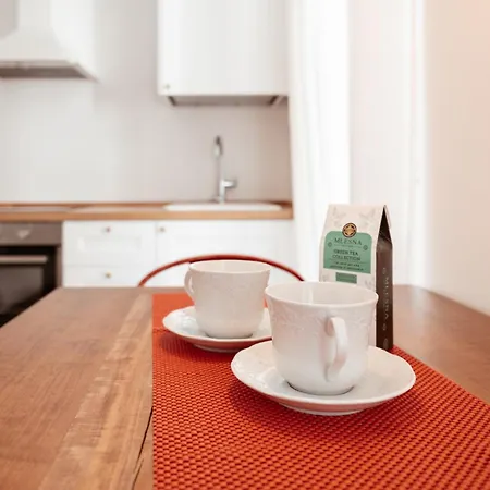 Mercanti Modern Flat - Balcony - Centro Apartment *