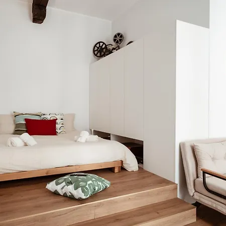 Mercanti Modern Flat - Balcony - Centro